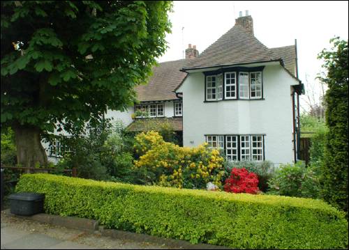 145 Hampstead Way